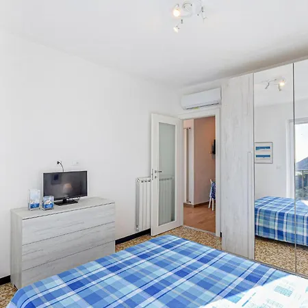 2 Bedroom Pet Friendly In Lägenhet Recco
