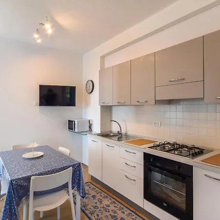 Apartment 2 Bedroom Pet Friendly In Recco