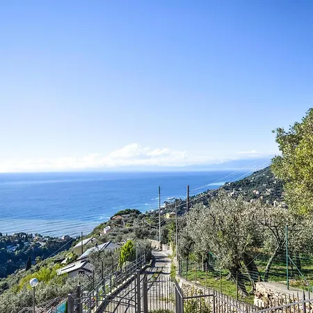 2 Bedroom Pet Friendly In Recco